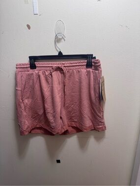 Avalanche Pink Athletic Drawstring Shorts size medium New w/tags